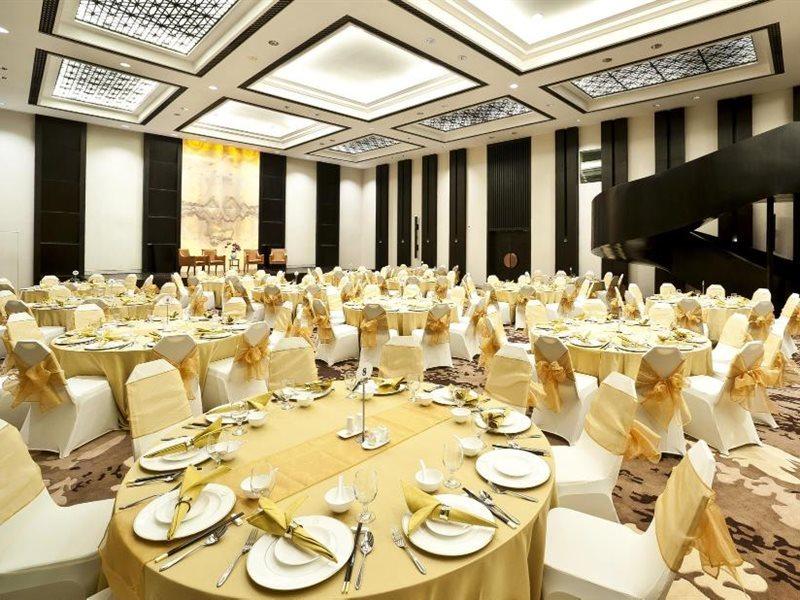 Bumi Segah Hotel Tanjung Redep Ngoại thất bức ảnh